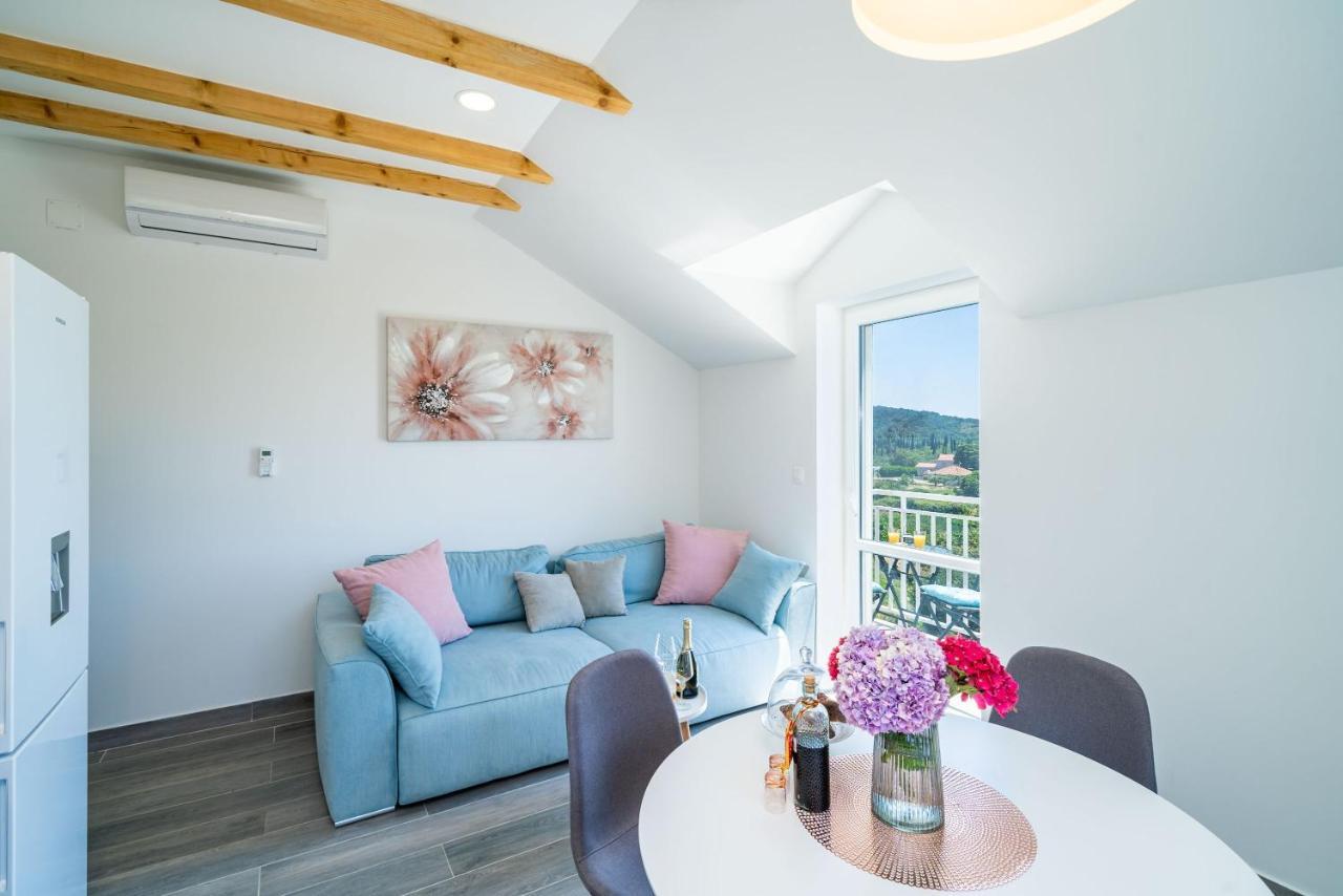 Apartments Amalija Čilipi Екстериор снимка
