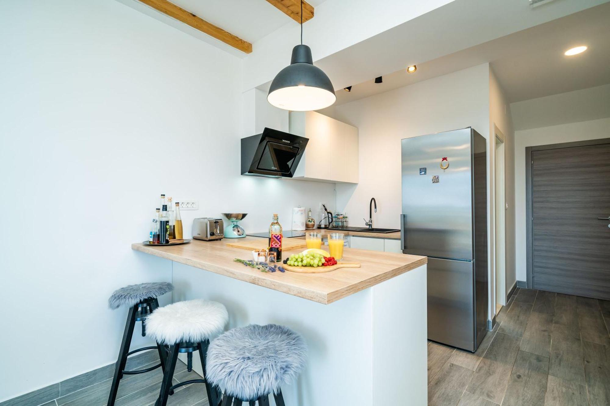 Apartments Amalija Čilipi Стая снимка