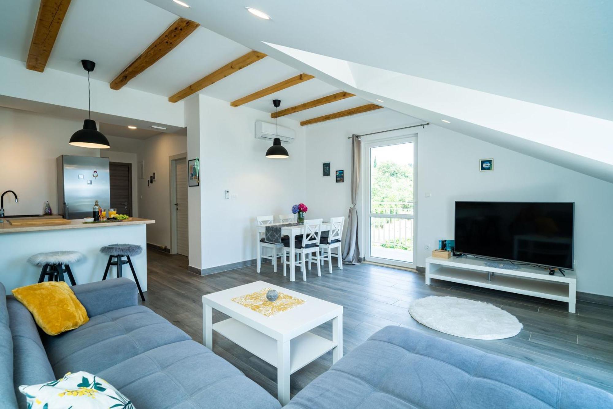 Apartments Amalija Čilipi Стая снимка