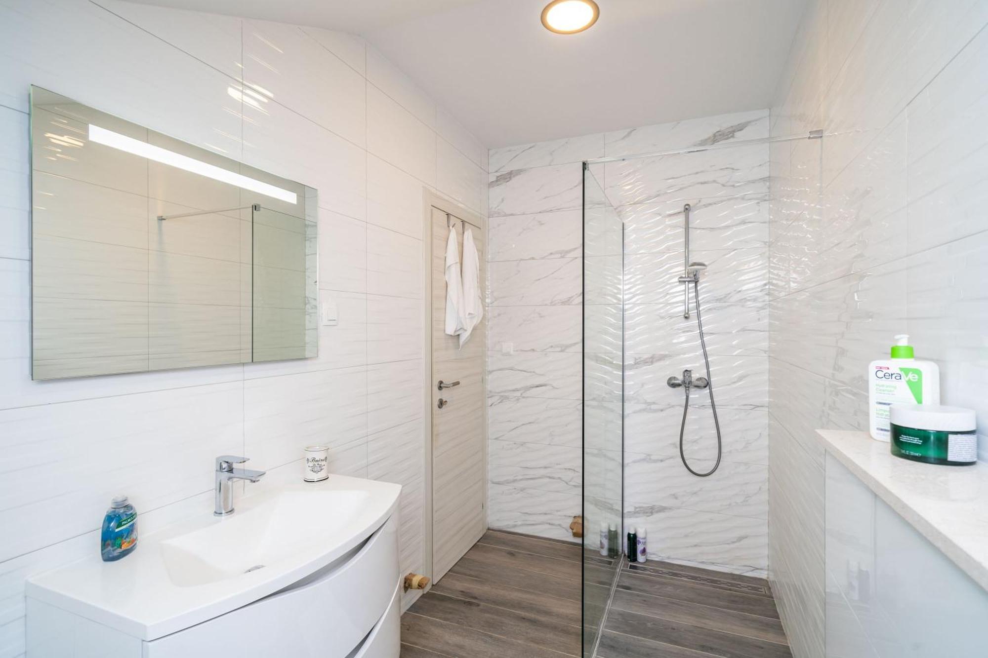 Apartments Amalija Čilipi Стая снимка